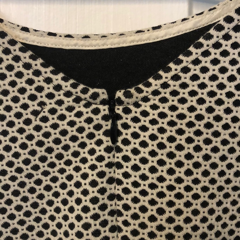 Black & Cream Short Sleeve Top | Banana Republic - Picture 6 of 6